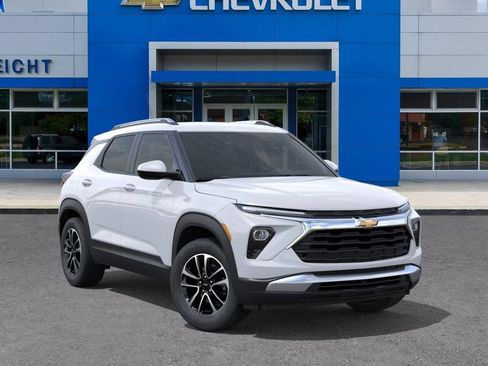 New 2026 Chevrolet TrailBlazer LT w/ LT Cold Weather Package FWD image 7