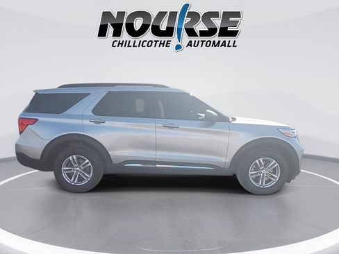 Used 2022 Ford Explorer XLT image 9