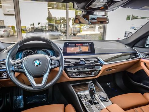 Used 2018 BMW 540i w/ Premium Package RWD image 25