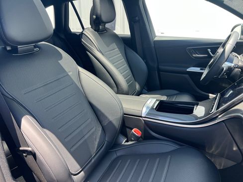 Used 2026 Mercedes-Benz GLC 300 4MATIC image 21