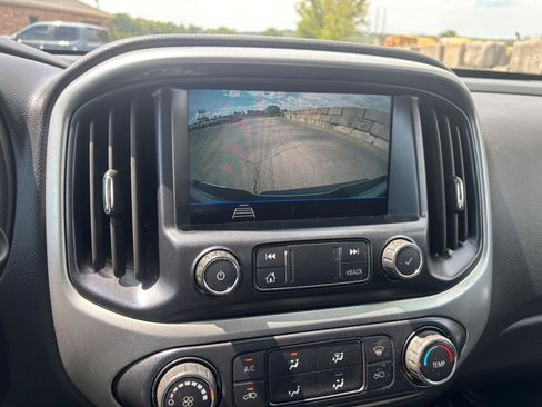 Used 2022 Chevrolet Colorado LT w/ Fleet Safety Package RWD image 14