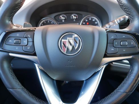 Used 2023 Buick Enclave Essence image 25