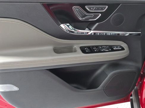 New 2026 Lincoln Corsair Reserve w/ Jet Appearance Package AWD/4WD image 12