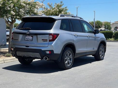 Used 2024 Honda Passport TrailSport image 6