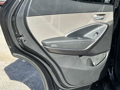 Used 2018 Hyundai Santa Fe Sport FWD image 16