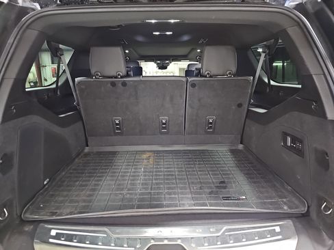 Used 2021 Cadillac Escalade ESV Premium Luxury image 14