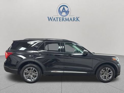 Used 2025 Ford Explorer Active w/ Active Comfort Package AWD/4WD image 8