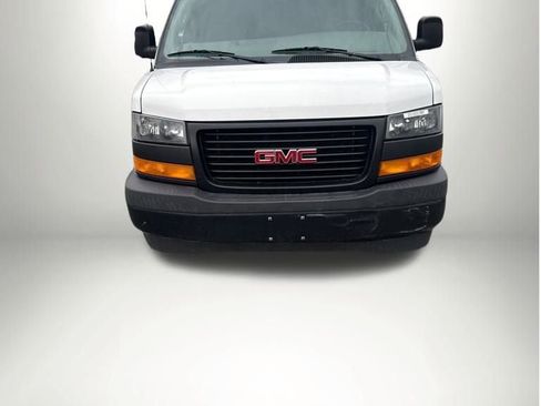 Used 2019 GMC Savana 3500 Work Van w/ Driver Convenience Package image 3