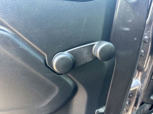 Used 2018 Jeep Wrangler Unlimited Sport image 16