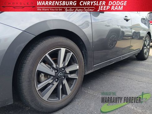 Used 2024 Nissan Versa SV FWD image 29