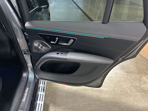 Used 2023 Mercedes-Benz EQS 580 4MATIC SUV image 23