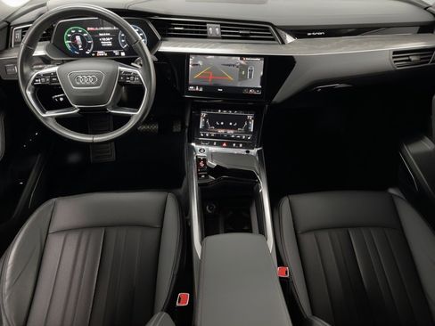 Used 2022 Audi e-tron Premium Plus w/ Premium Plus Package image 26
