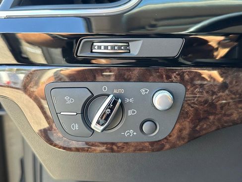 Used 2017 Audi Q7 3.0T Prestige image 46