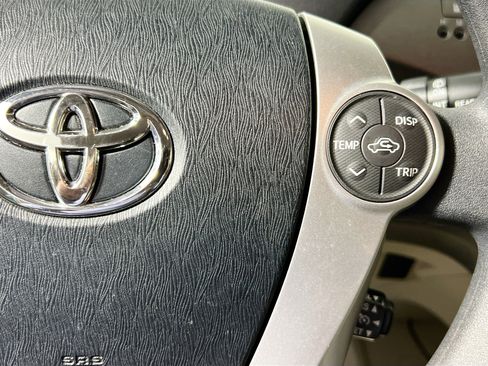 Used 2015 Toyota Prius Two image 19