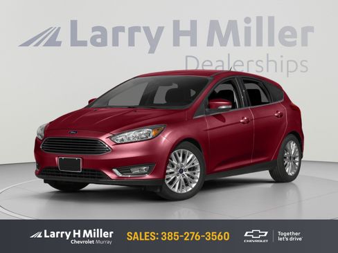 Used 2015 Ford Focus Titanium w/ Titanium Technology Package FWD image 1