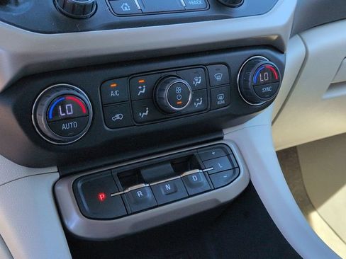 Used 2023 GMC Acadia Denali AWD/4WD image 20