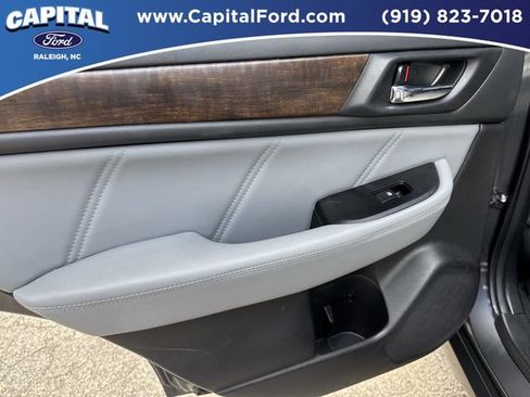 Used 2018 Subaru Outback 2.5i Limited AWD/4WD image 17