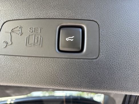 Used 2023 Lincoln Corsair Reserve w/ Equipment Group 201A FWD image 38