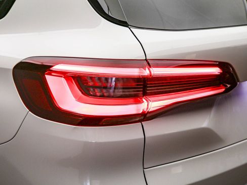 Used 2023 BMW X5 M w/ Competition Package AWD/4WD image 11
