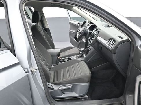 Used 2022 Volkswagen Tiguan S image 31