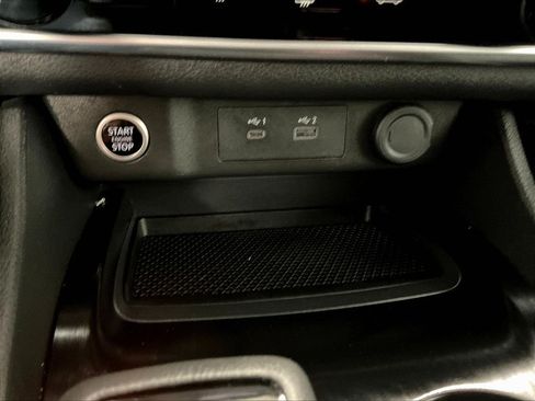Used 2023 Nissan Rogue S AWD/4WD image 26