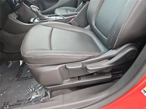 Used 2024 Buick Encore GX Sport Touring AWD/4WD image 17