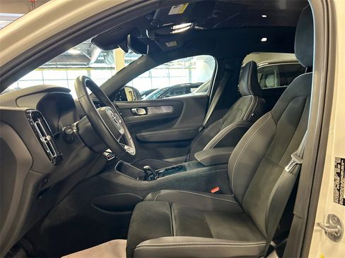 Certified 2023 Volvo C40 P8 Recharge Plus w/ Climate Package image 10