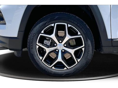 Certified 2024 Jeep Compass Limited AWD/4WD image 12