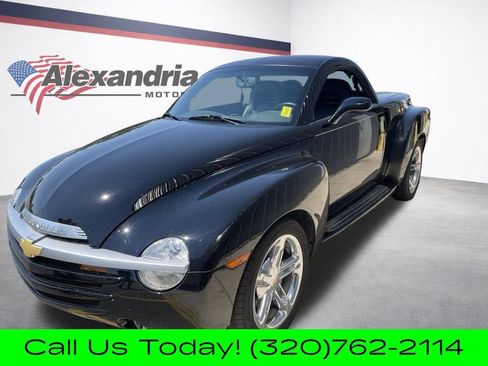 Used 2005 Chevrolet SSR w/ Preferred Equipment Group RWD image 1
