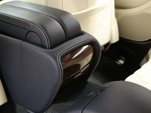 Used 2017 Bentley Continental GT image 45