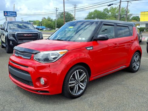 Used 2019 Kia Soul + FWD image 8