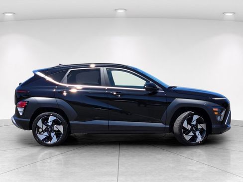 New 2026 Hyundai Kona Limited FWD image 3