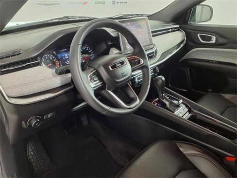 Certified 2023 Jeep Compass Latitude image 8