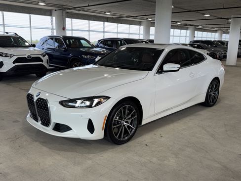 Used 2025 BMW 430i xDrive Coupe w/ Premium Package AWD/4WD image 4