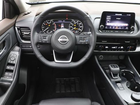 Used 2023 Nissan Rogue SV w/ SV Premium Package image 13