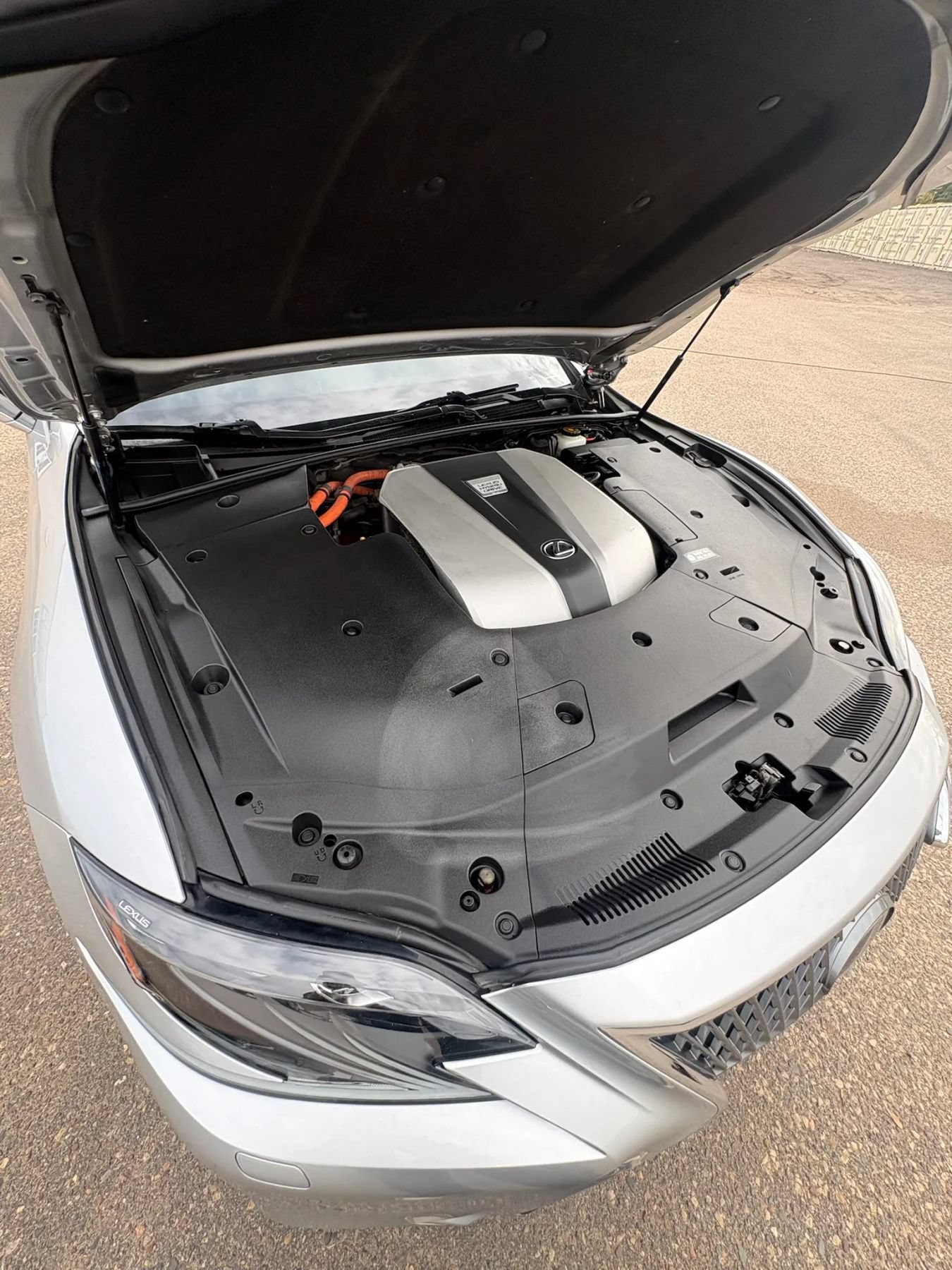 Used 2018 Lexus LS 500h AWD w/ Accessory Package (Z1) image 47