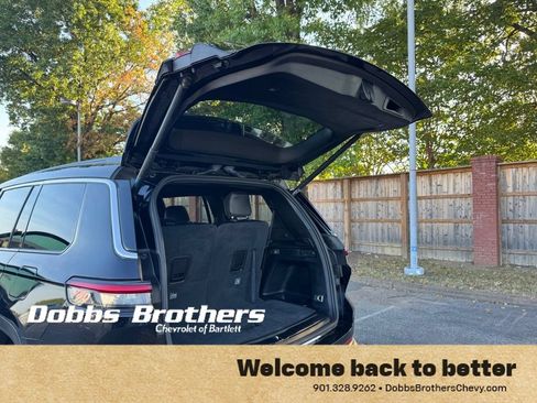 Used 2024 Jeep Grand Cherokee L Limited w/ Luxury Tech Group II AWD/4WD image 39