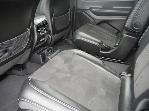 Used 2023 Jeep Grand Cherokee L Altitude image 21