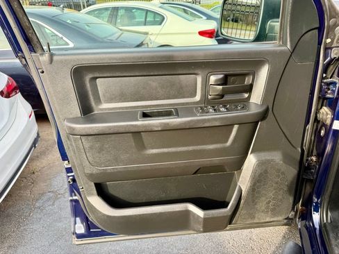 Used 2017 RAM 1500 Express RWD image 12