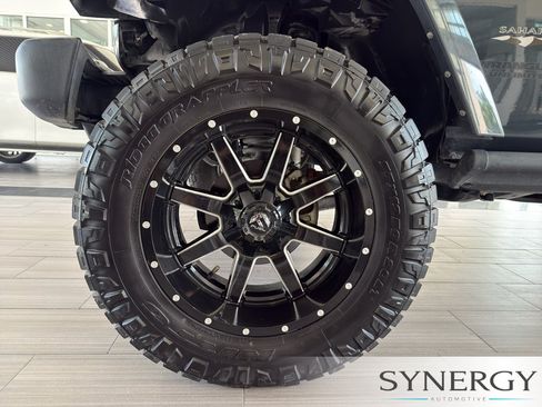 Used 2016 Jeep Wrangler Unlimited Sahara w/ Max Tow Package AWD/4WD image 8