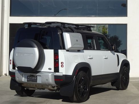 Used 2023 Land Rover Defender 110 S image 6