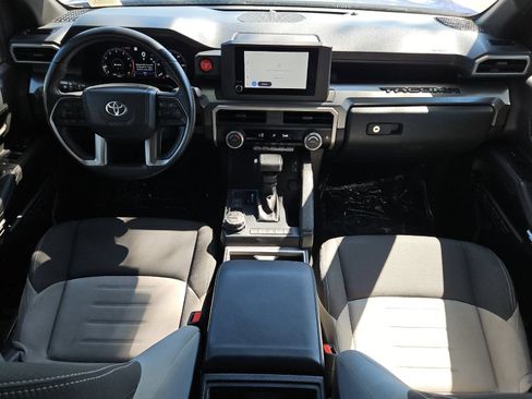 Certified 2024 Toyota Tacoma TRD Off-Road AWD/4WD image 12