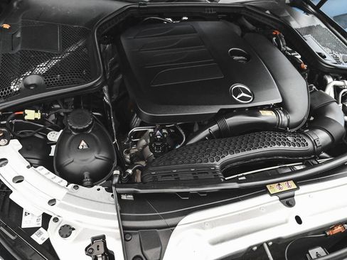 Used 2022 Mercedes-Benz C 300 4MATIC Coupe image 32
