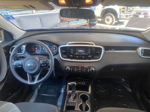 Used 2016 Kia Sorento LX AWD/4WD image 23