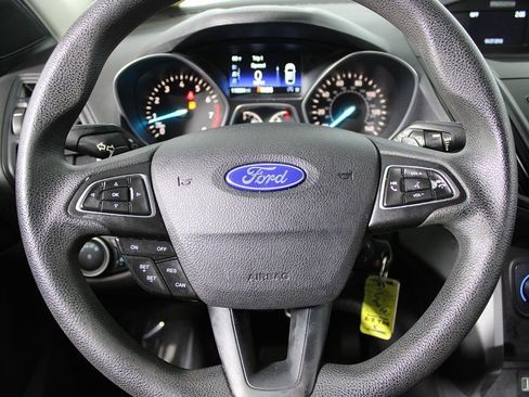 Used 2017 Ford Escape SE FWD image 12