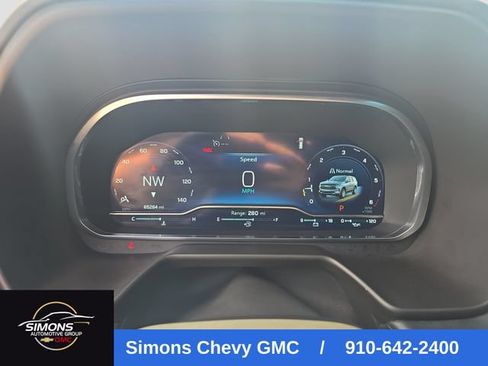 Used 2024 Chevrolet Suburban LT RWD image 11