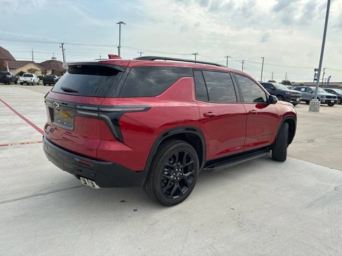 Used 2026 Chevrolet Traverse RS w/ LPO, Floor Liner Package AWD/4WD image 3