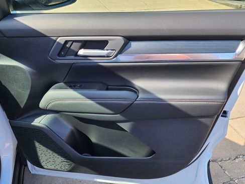 New 2026 GMC Terrain Elevation w/ Technology Package II image 36