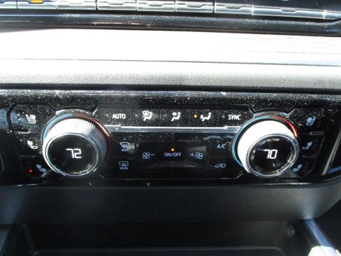 Used 2023 Chevrolet Silverado 1500 LTZ AWD/4WD image 23