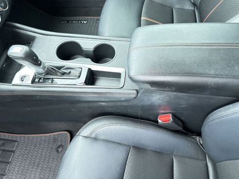 Used 2022 Nissan Altima 2.5 SR FWD image 19